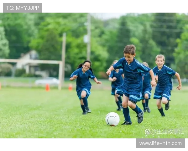 顶尖足球球星荣耀与挑战探秘绿茵场内外的传奇人生故事